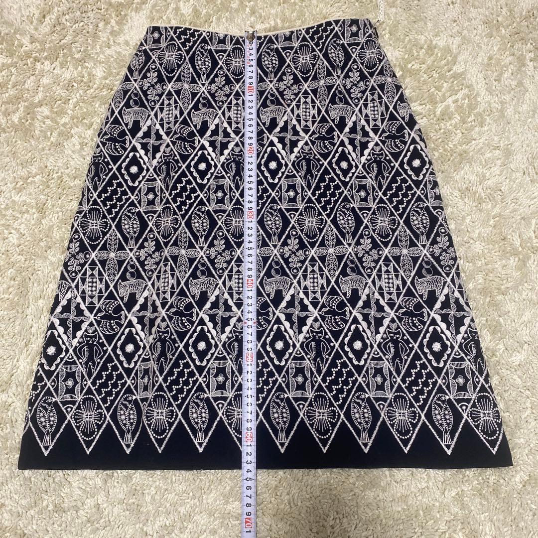 希少　新品タグ付き　ミナペルホネン　シンフォニー　総刺繍スカート　38