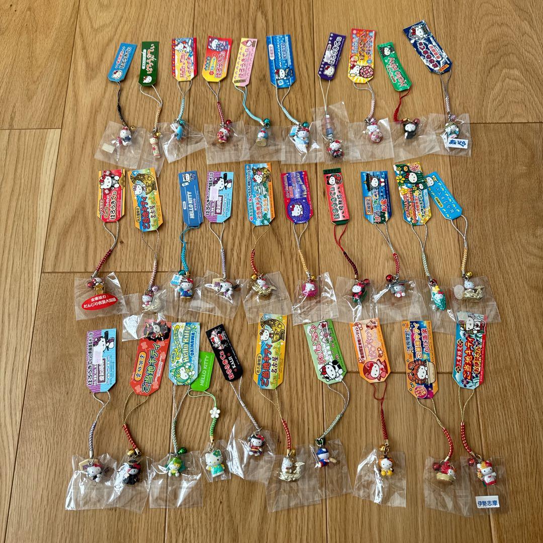 ハローキティ　ご当地キティ　ストラップ　557個おまとめ セット売り　根付け