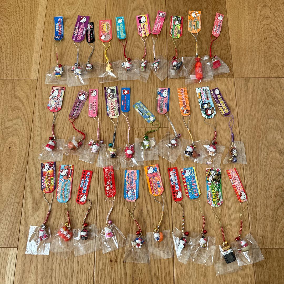ハローキティ　ご当地キティ　ストラップ　557個おまとめ セット売り　根付け
