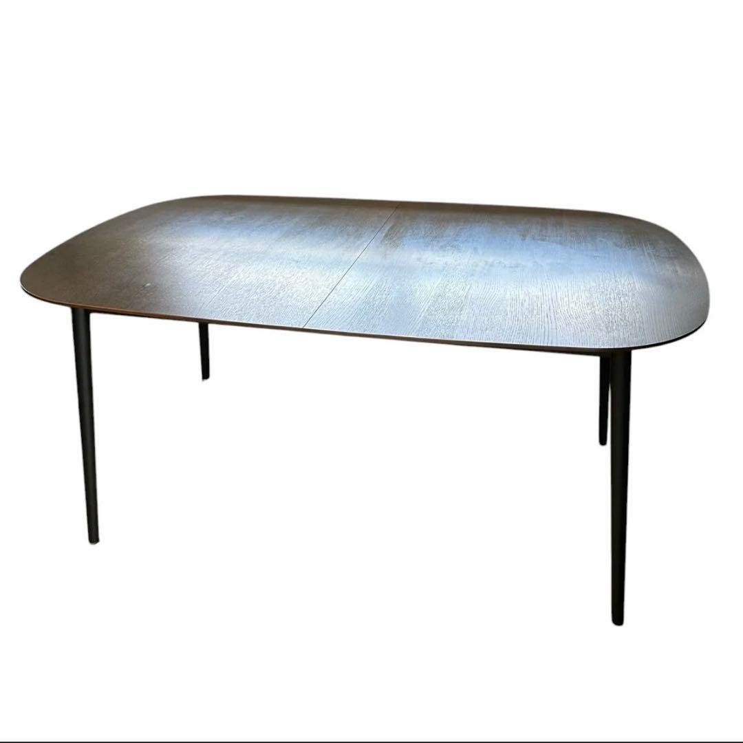 BoConceptボーコンセプト Kingstonキングストンダイニングテーブル