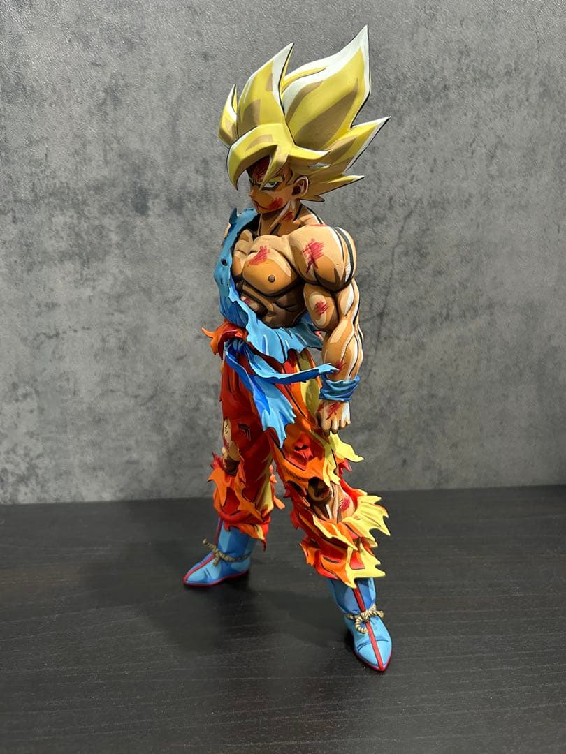 孫悟空　リペイントフィギュア　超サイヤ人