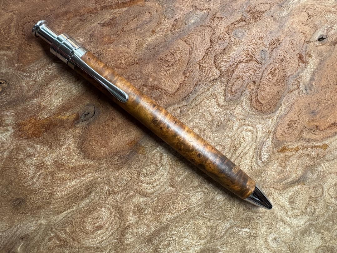 【工房楔　木軸ペン】クルミ こぶ杢