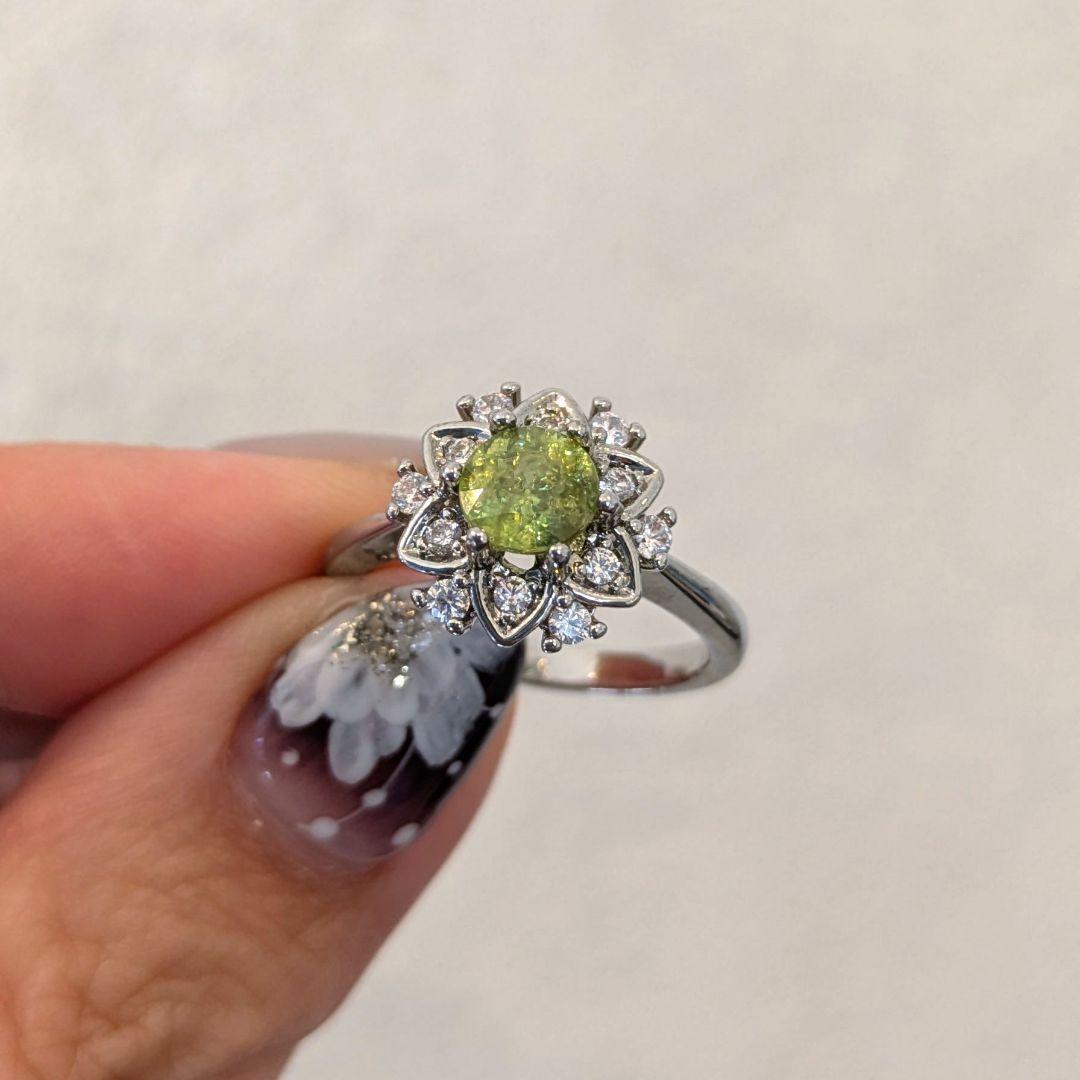 天然石スフェーン指輪リングスノーフレークフラワーデザイン シルバー10.5号