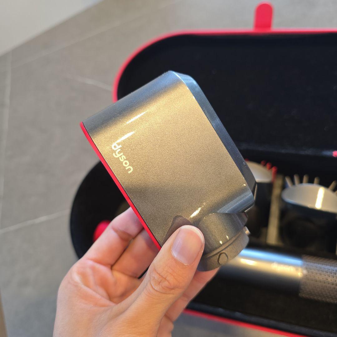 Dyson エアラップドライヤー