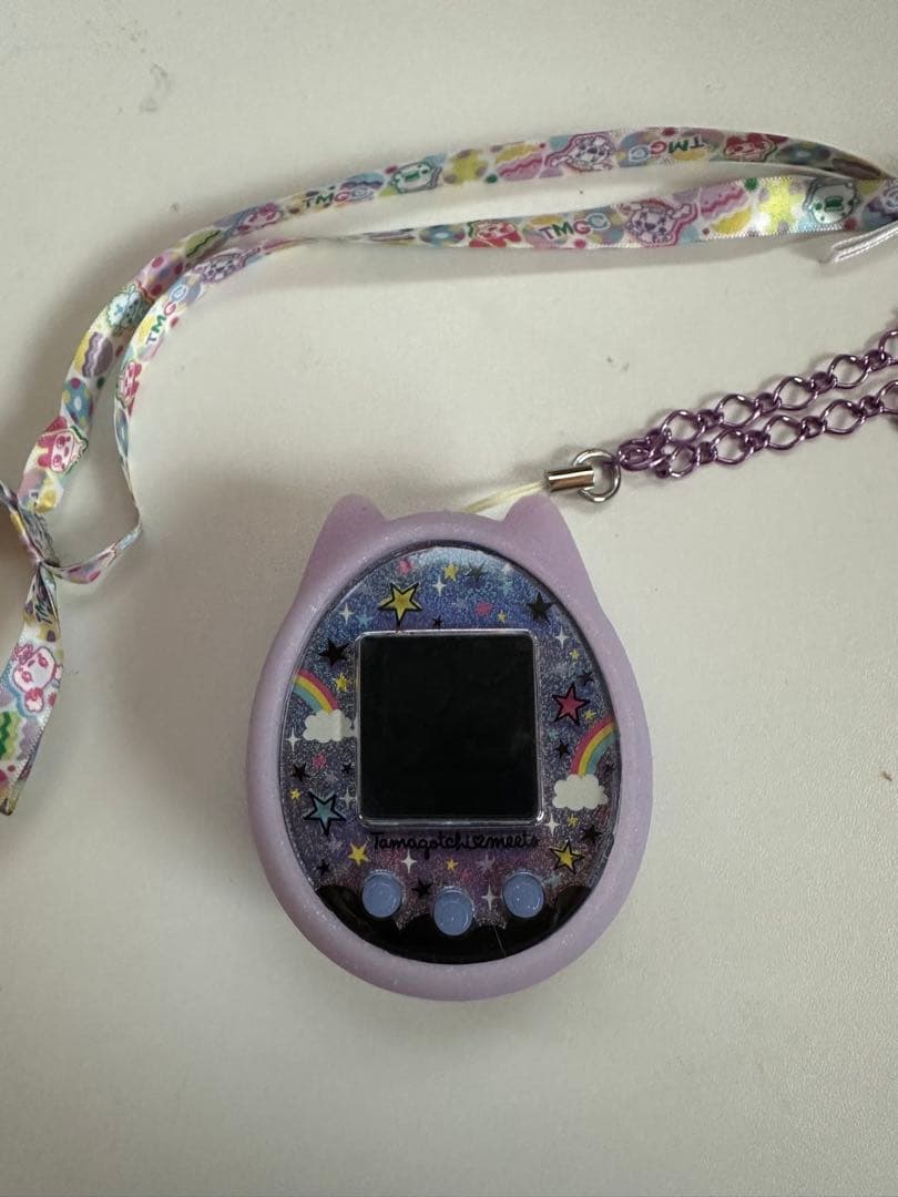 たまごっちみーつ マジカル カバー、ストラップ付き