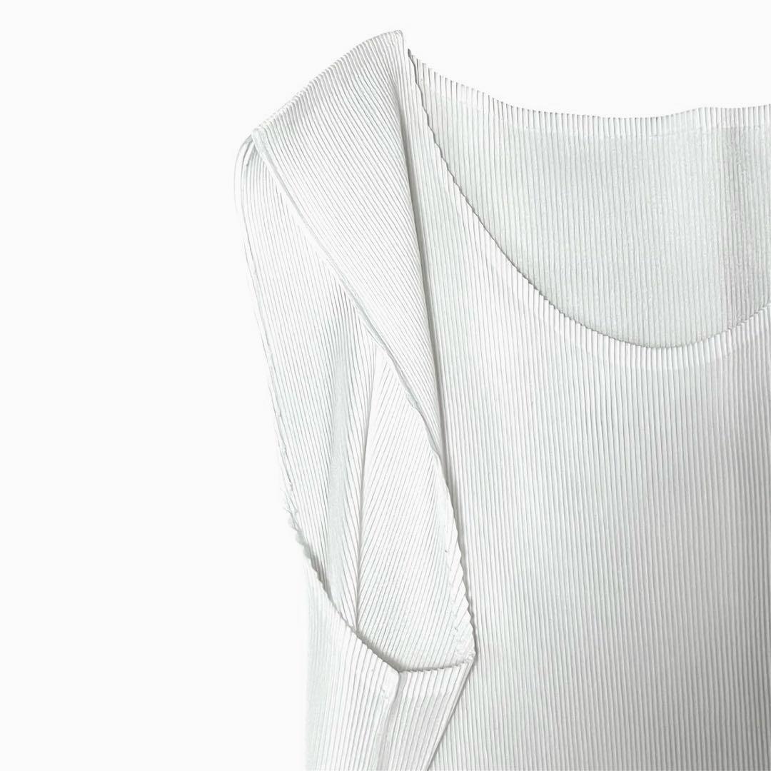 PLEATS PLEASE イッセイミヤケ ノースリーブトップス タンクトップ