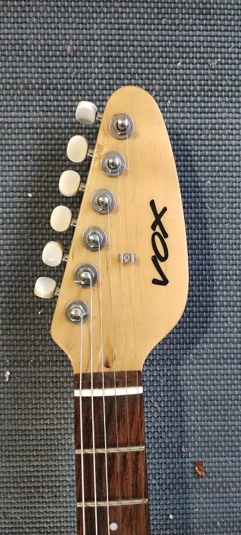 古着屋ポエジー様専用 VOX ティアドロップ型 ボディギター