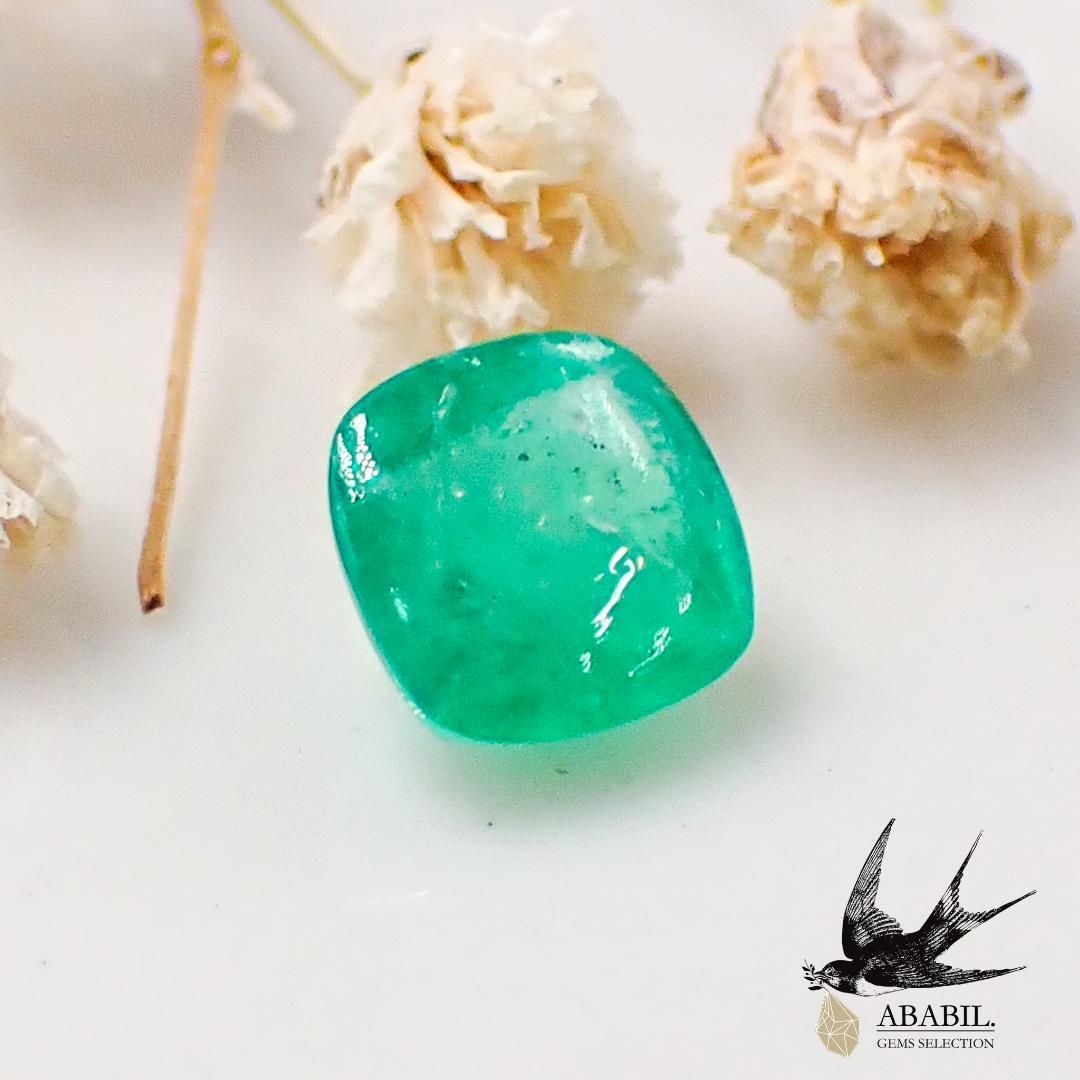 天然エメラルド0.47ct【コロンビア】★シュガーローフカット★