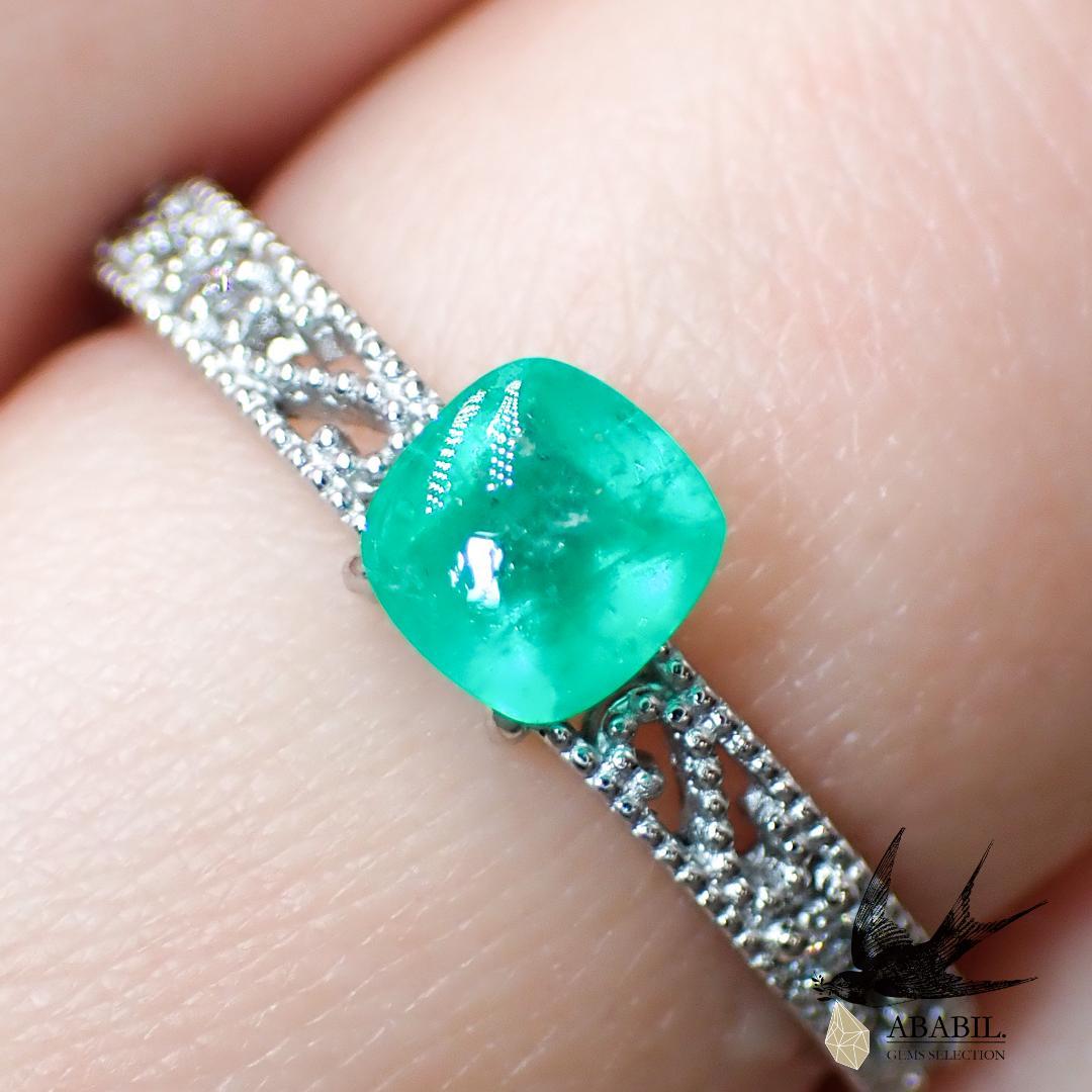 天然エメラルド0.47ct【コロンビア】★シュガーローフカット★