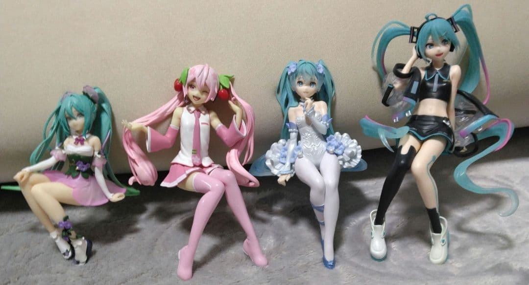 初音ミク・桜ミク フィギュア16体まとめ売り