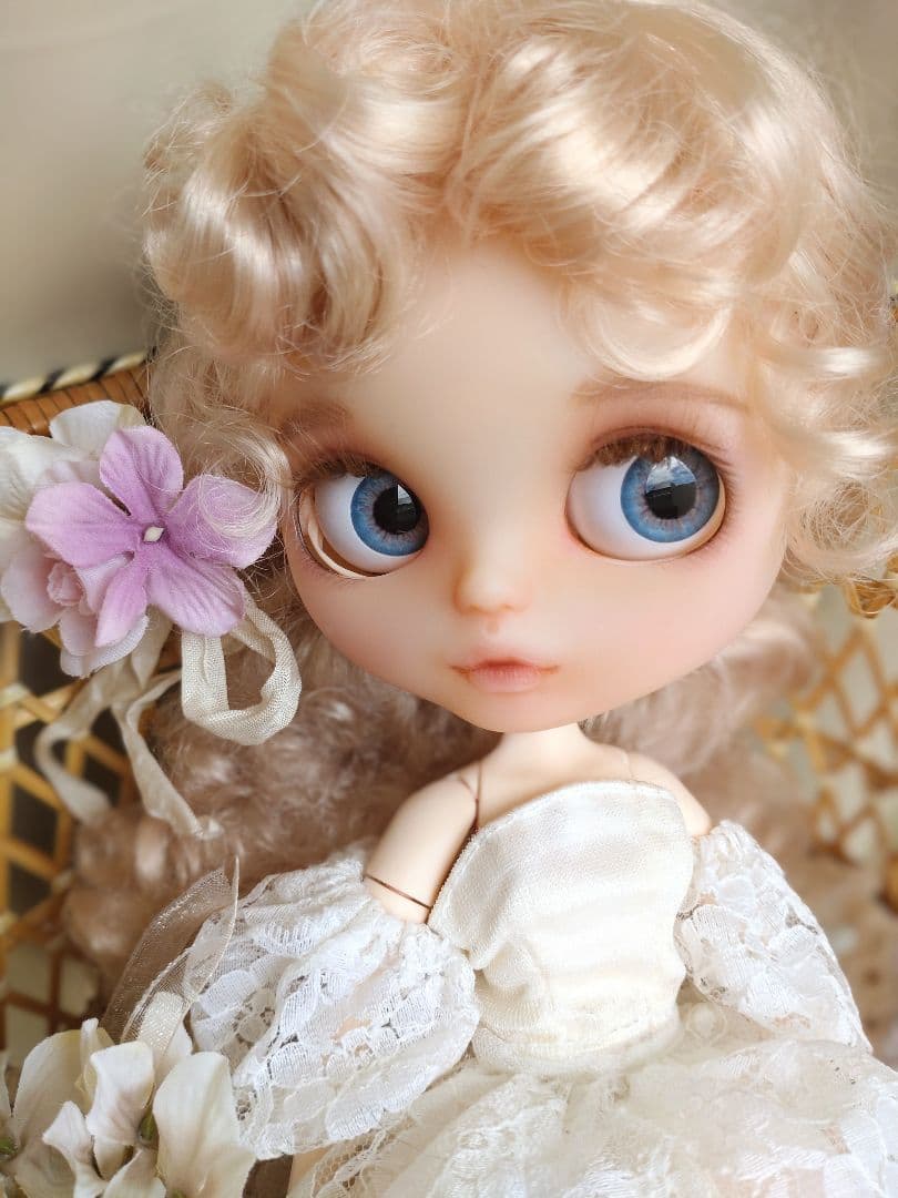 カスタムアイシードール ホワイト カスタムアイシードールドレス花かん