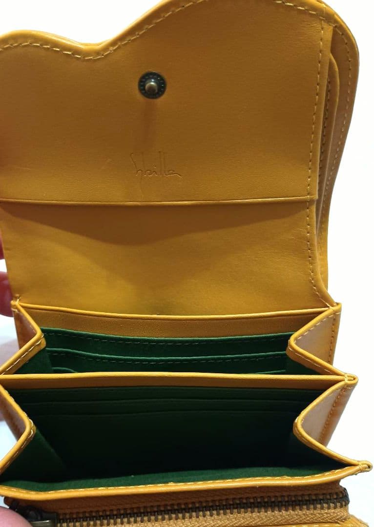 ☆Sybilla シビラ 二つ折り財布 金運アップレザー 黄色 新品 未使用☆