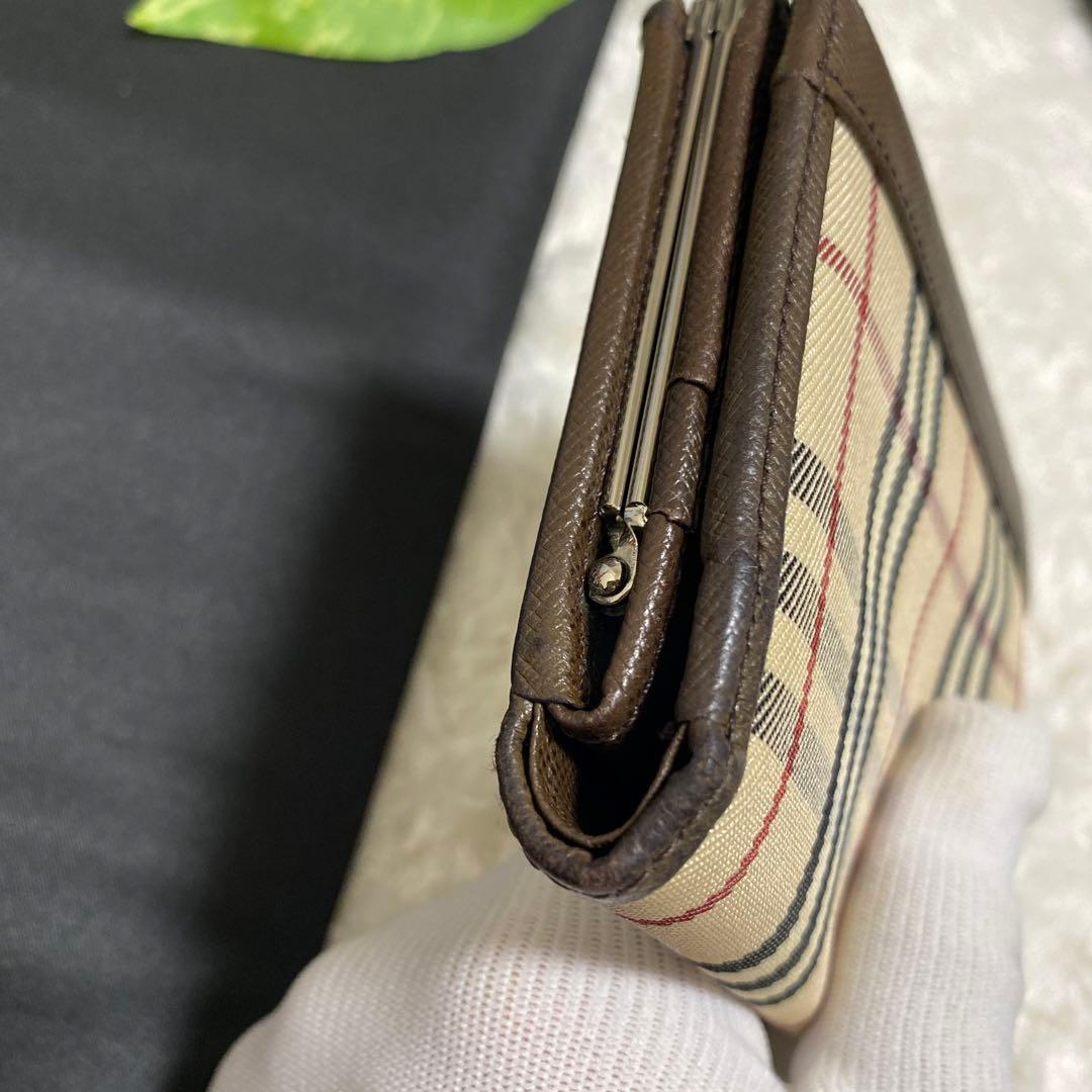 Burberry がま口　二つ折り財布　お洒落　美品　ノバチェック