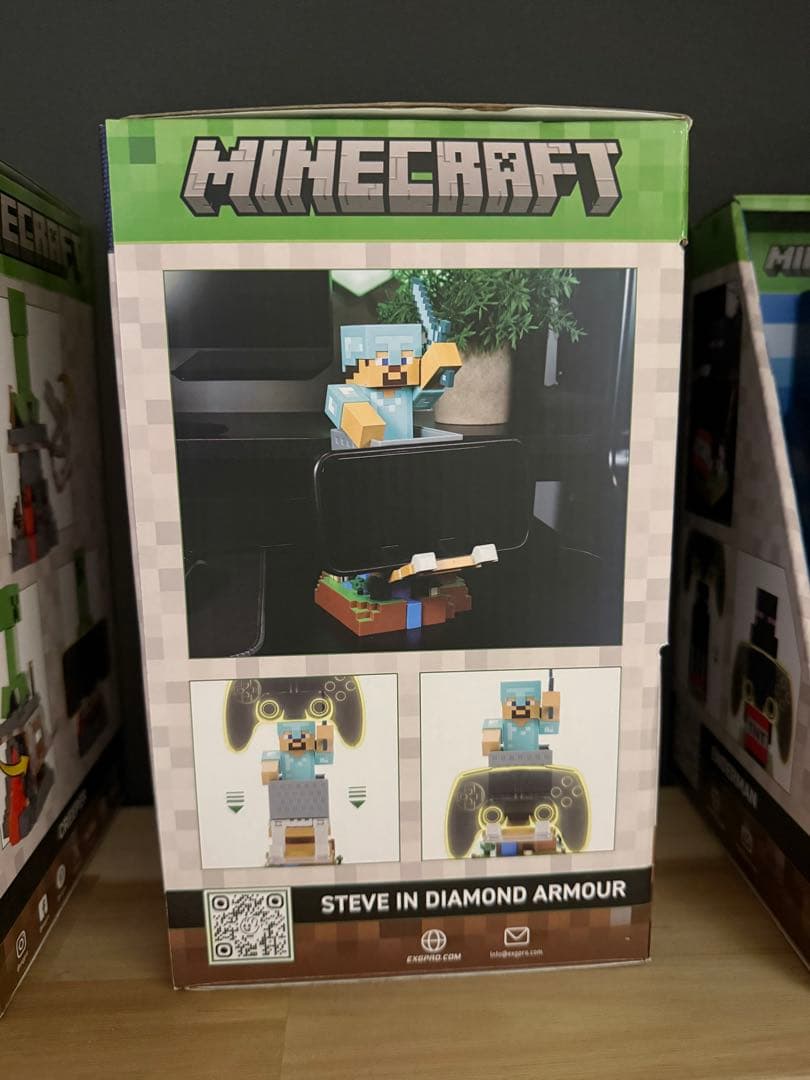 ダイヤモンド装備スティーブ コントローラースタンド マインクラフト ケーブルガイ