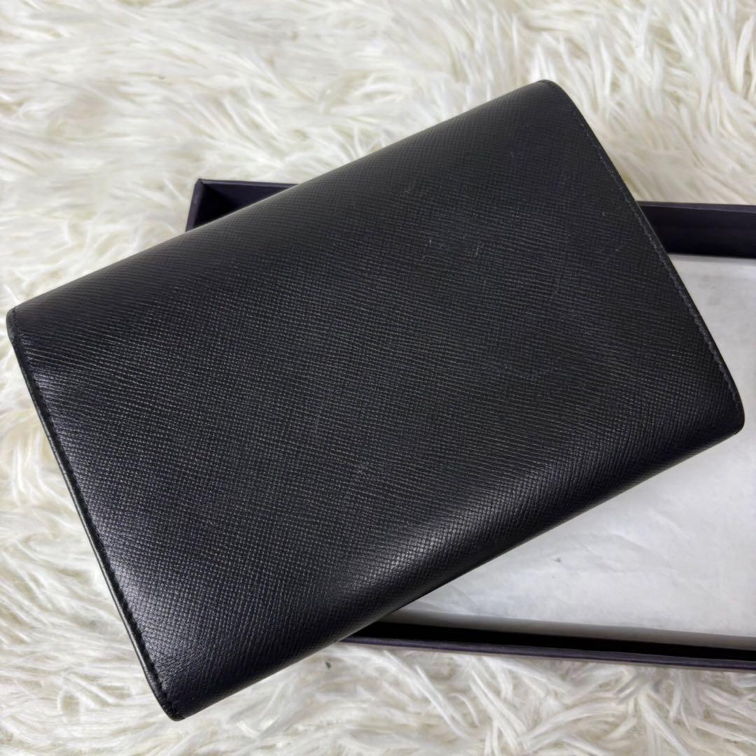 未使用級✨PRADA プラダ 三つ折り財布 三角ロゴプレート サフィアーノ 黒
