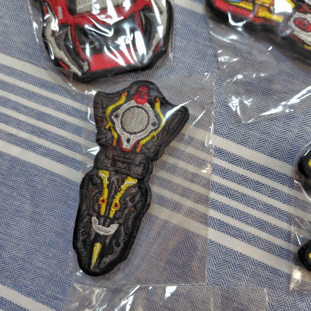 値下げ中ウルトラマン　刺繍ブローチ　未開封未使用品　10点セット