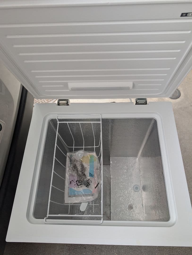 23年製中古美品冷凍ストッカーcomfee RCC100WH※一部地域配送無料