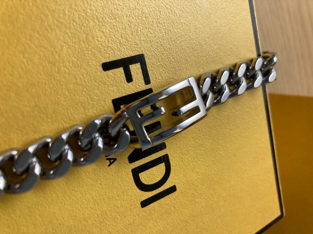 FENDI バケット ブレスレット M FENDI（フェンディ）バゲット