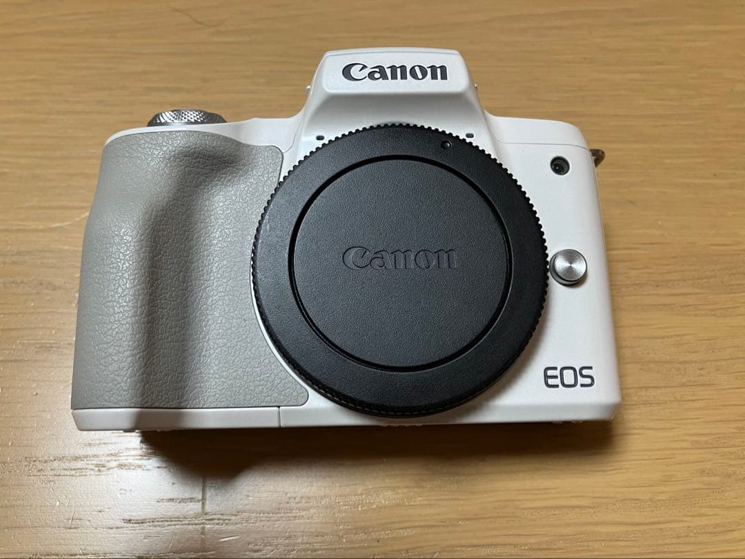 Canon EOS Kiss M EF-M 22mm F2 STM レンズセット EOS Kiss Mダブルズーム