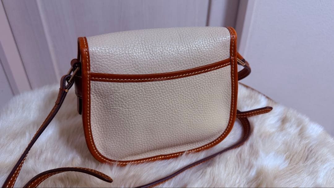 Dooney & Bourke ショルダーバッグ クリーム色