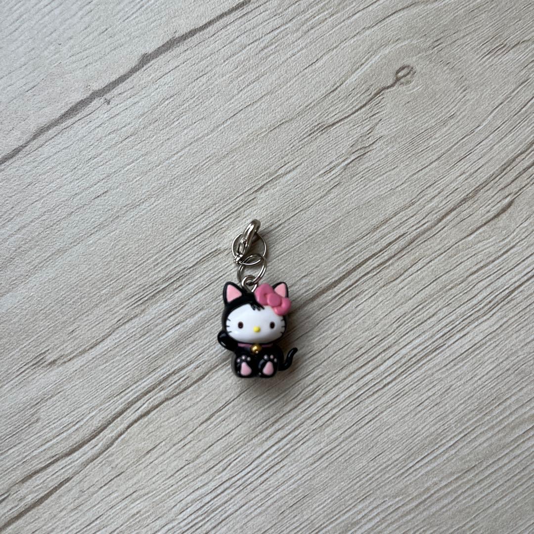 ハローキティ　黒猫　ファスナーマスコット　2003年