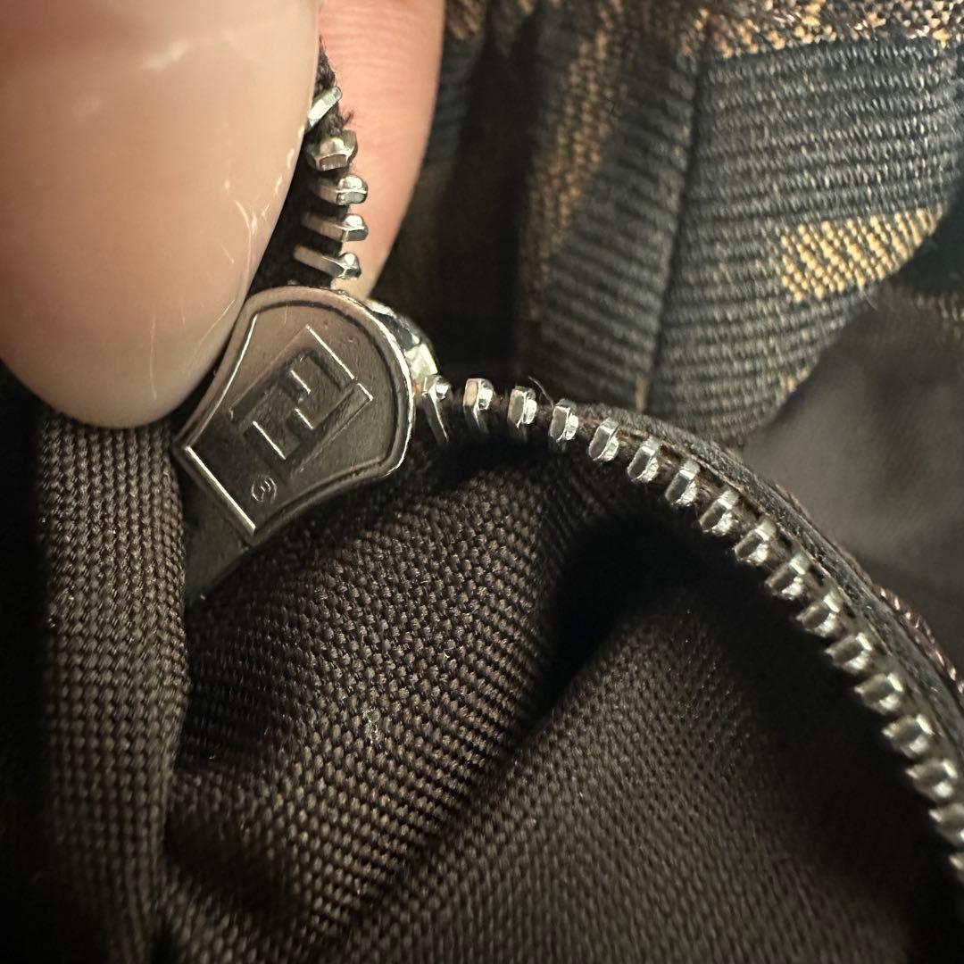 極美品 FENDI フェンディ マンマバケット ワンショルダーバッグ ズッカ
