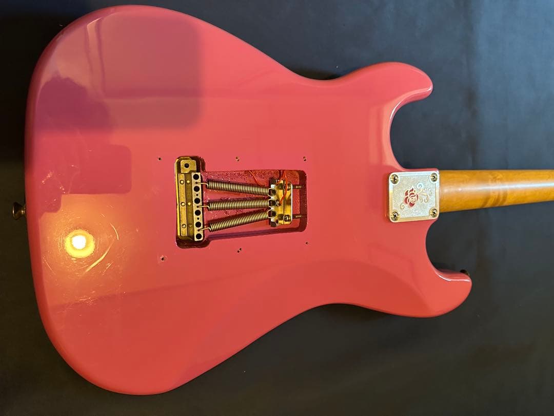 ジプシーローズ ピンク エレキギター シングルコイル