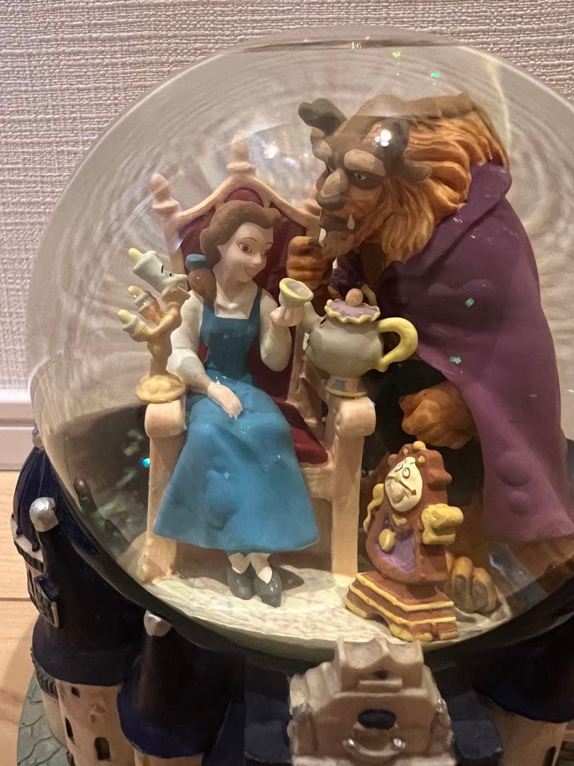 美女と野獣スノードームスノーグローブ