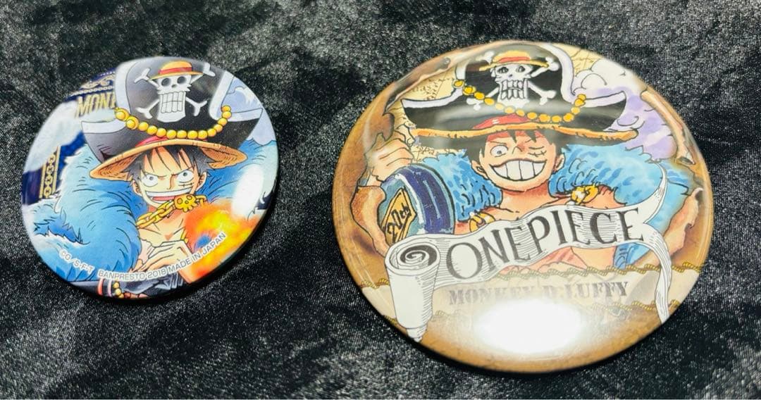 ワンピース 20周年記念 原作絵 缶バッジ ルフィ 2個セット - メルカリ