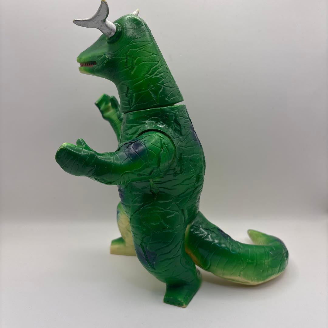 バンダイ ウルトラマン生誕25周年記念ウルトラ怪獣　ブルマァク エレキング