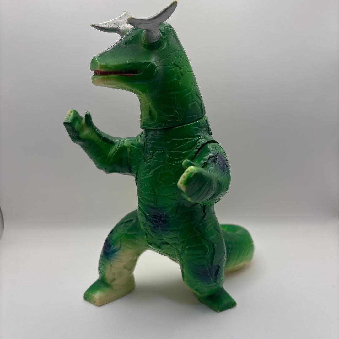 バンダイ ウルトラマン生誕25周年記念ウルトラ怪獣　ブルマァク エレキング