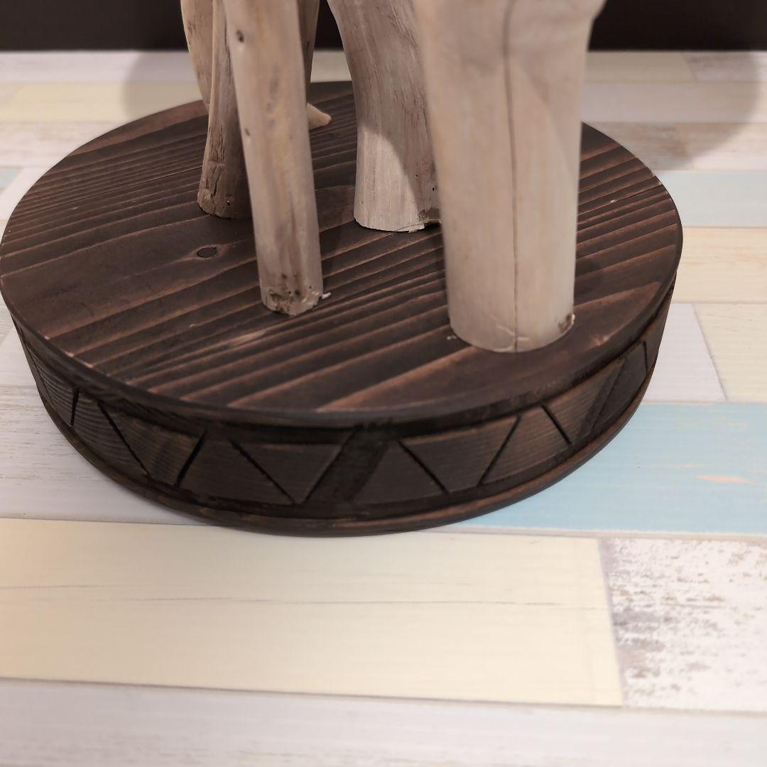 木と流木。アジアンテイスト円型ローサイドテーブル-全国配送無料