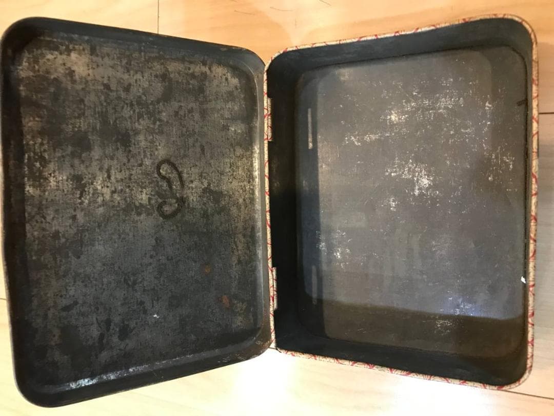 ブリキ缶 1950年代 インドのキャンディ缶 森の美女のリトグラフ