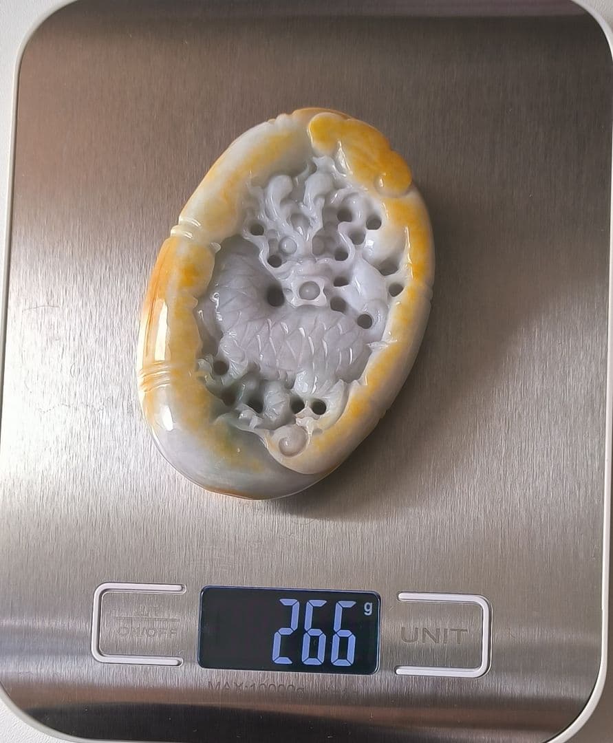 特価】ミャンマー産黄色本翡翠の彫刻①