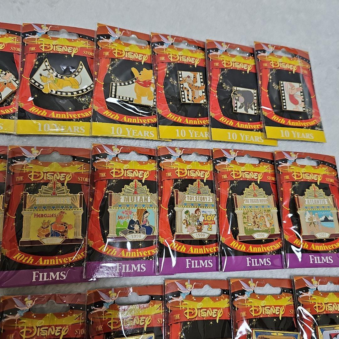 DisneyStore 10thアニバーサリー ピンバッジ LTD2500