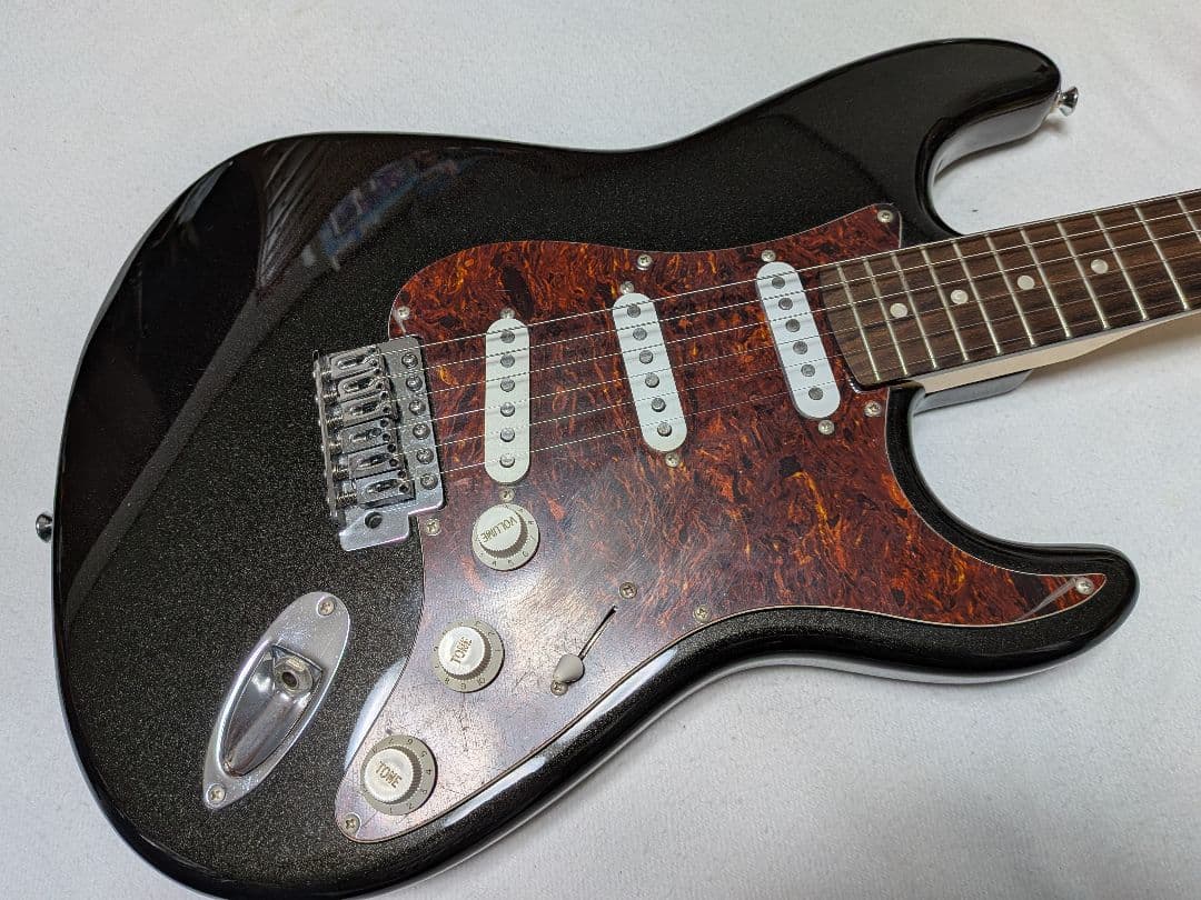 FERNANDES LE-1Z 黒ラメ　美品！