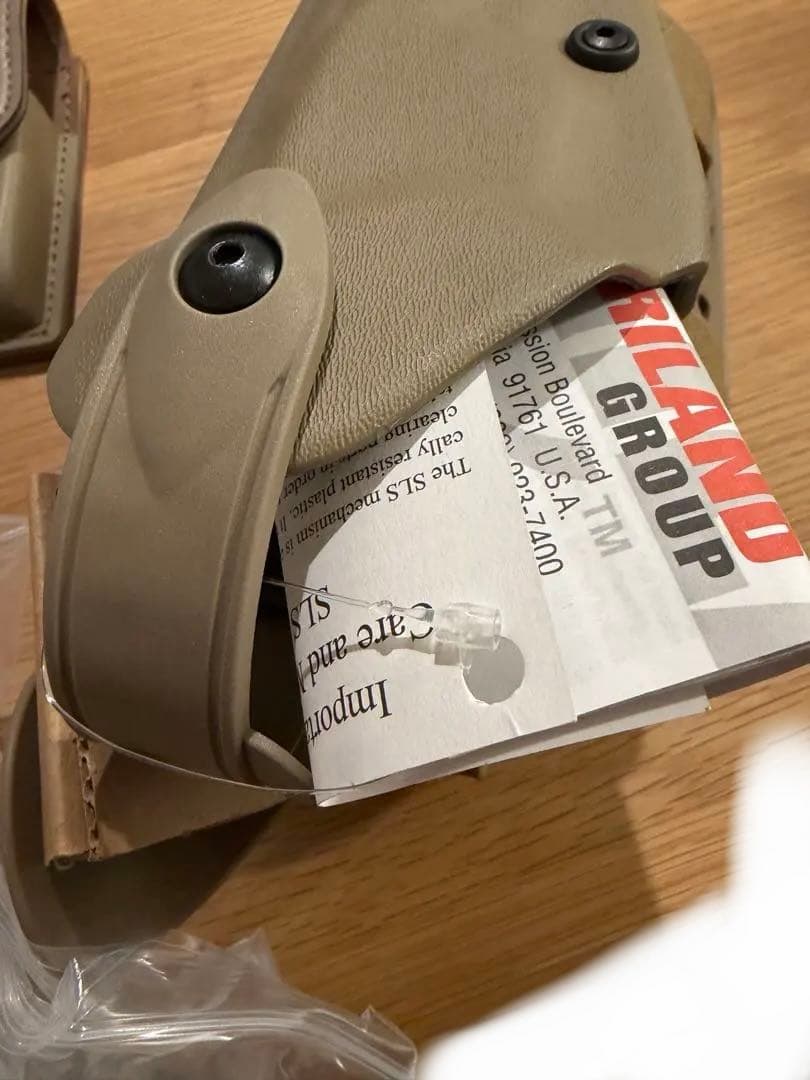 ブラックレザー 右利き用ホルスター 個人装備品 株和宏製造 Amazon.co