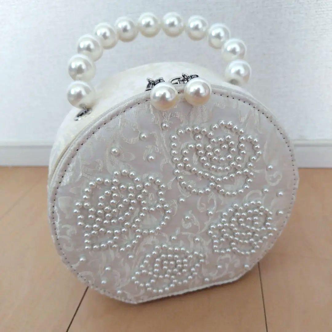 パール装飾の円形バッグと草履のセット 白 成人式