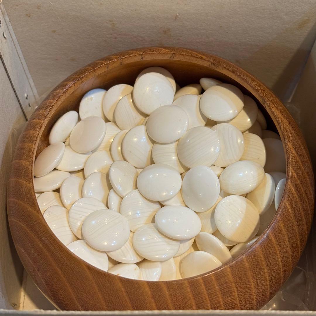 454＊ 高級碁石・碁笥セット 本蛤碁石 那智黒 特大 桜生地 木製碁笥 箱付き