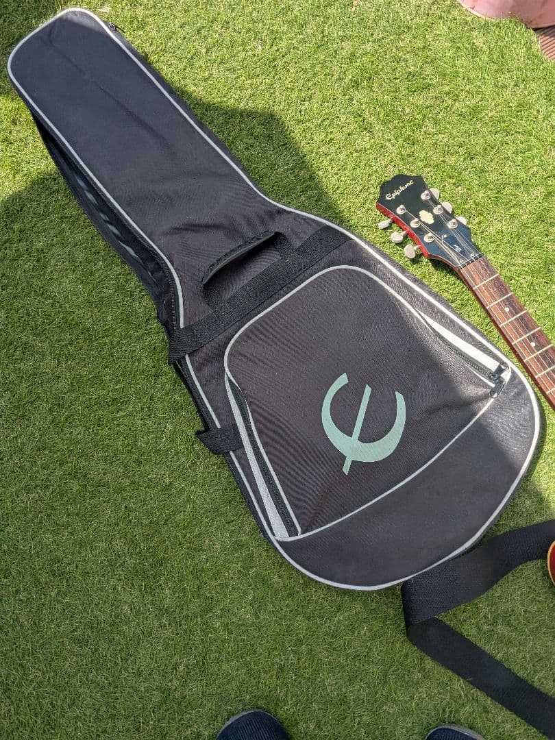極美品 Epiphone dot CH ES-335タイプ ケース付 セミアコ - メルカリ
