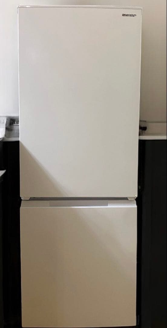 冷蔵庫　SJ-D18K シャープ　2024年製