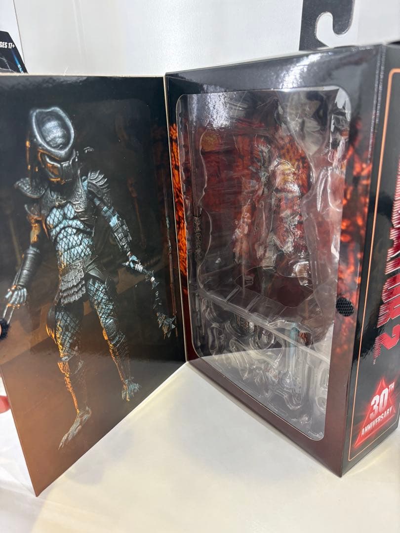 ネカ　アルティメット　ウォーリア　プレデター　豆魚雷