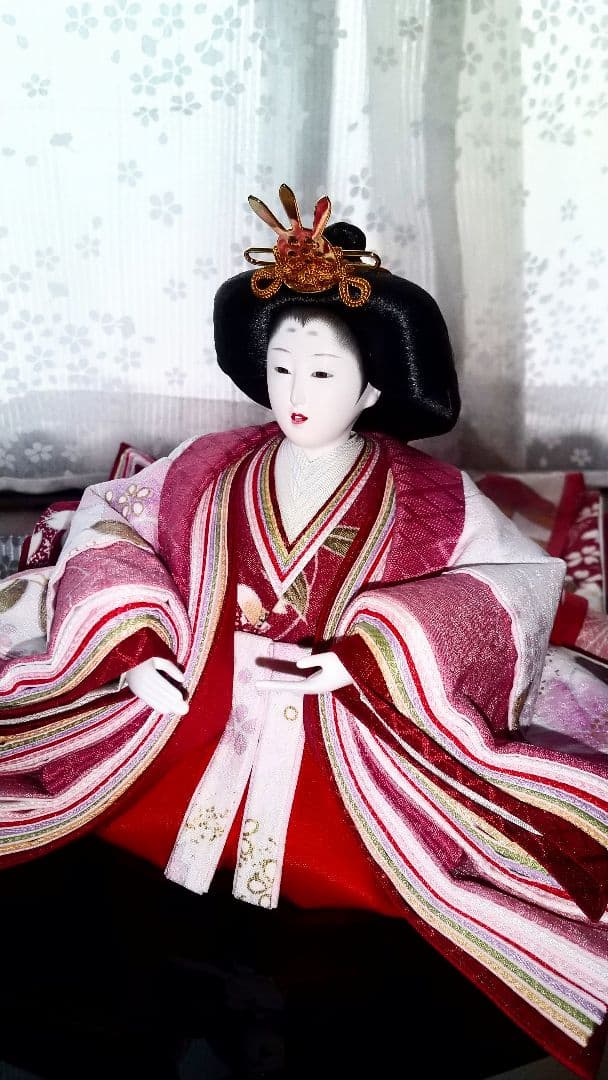 ナナちゃん大人でも飾りたくなるモダン親王飾りお雛様