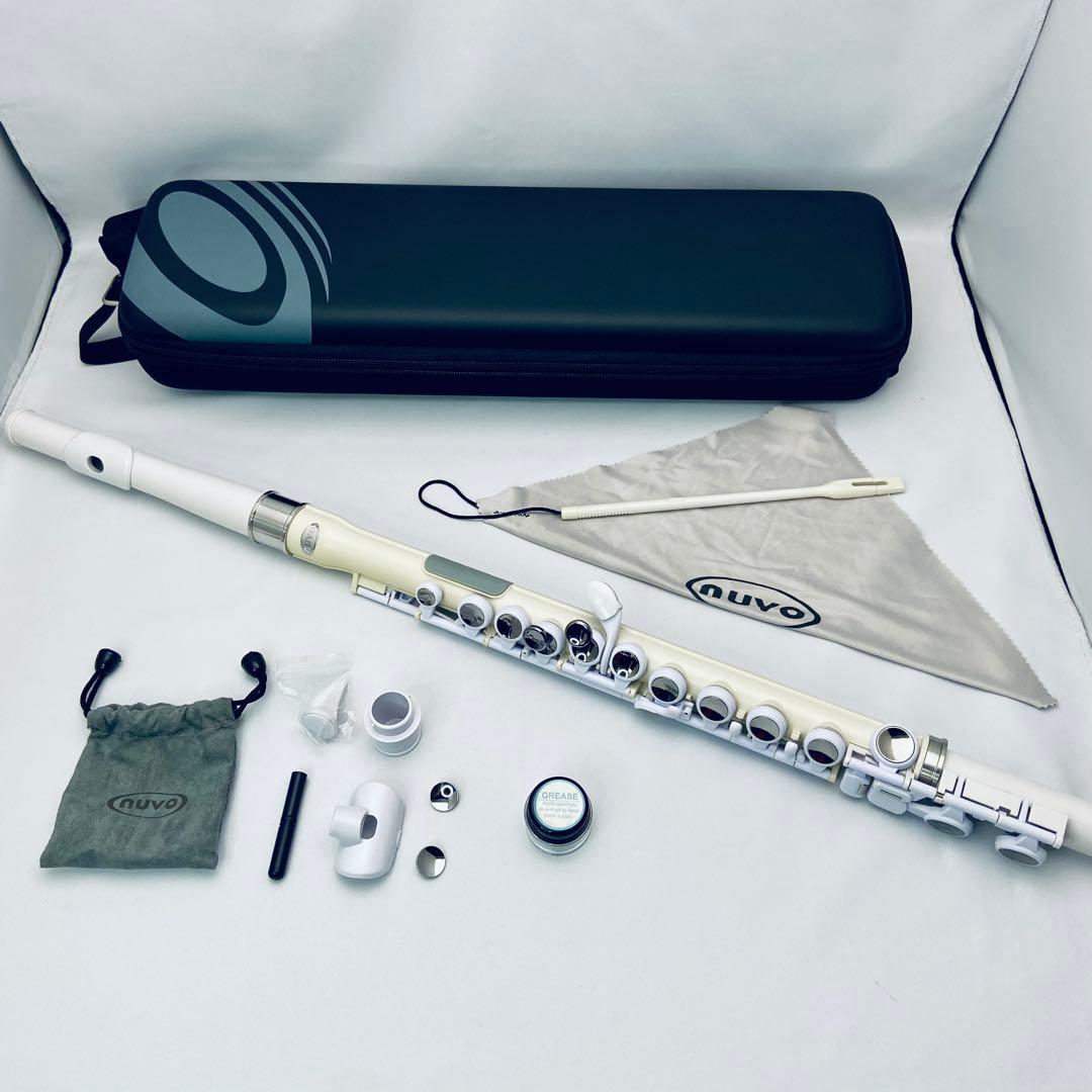 NUVO Student Flute ホワイト/スチール 付属品完備