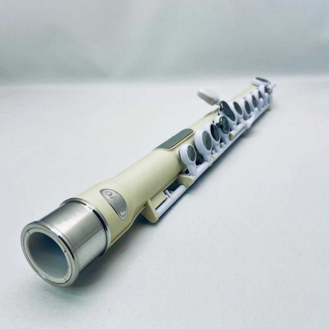 NUVO Student Flute ホワイト/スチール 付属品完備