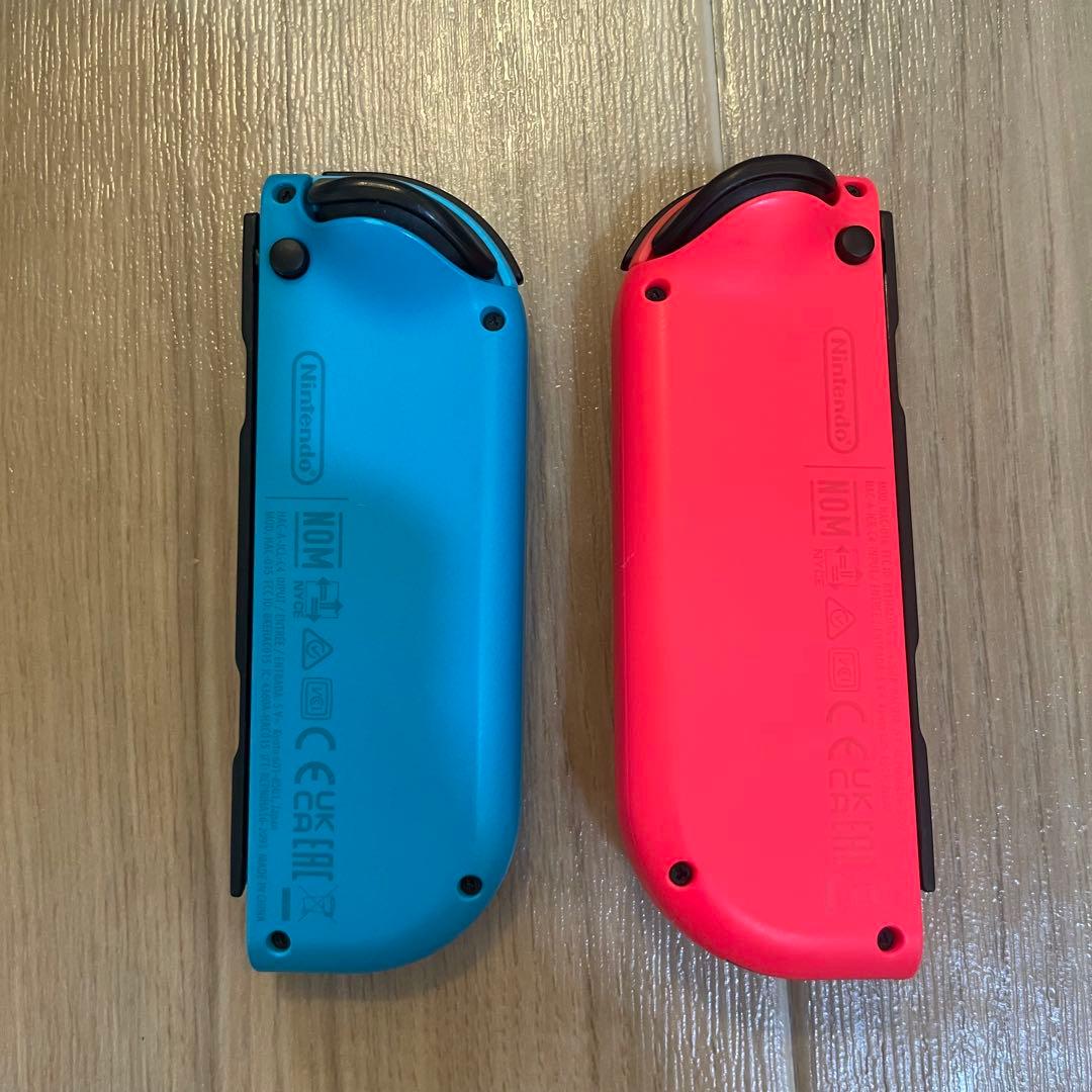 Nintendo Switch 本体 赤／青 付属品完備　一部付属品未開封、新品