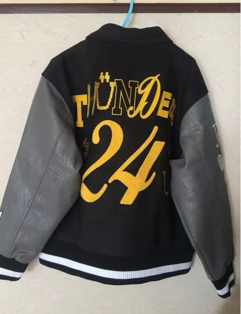 ATEEZ THUNDER ジャケット スタジャン ATEEZ 2024 THUNDER POP-UP