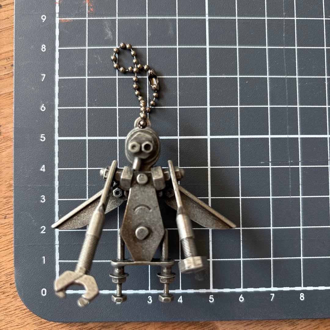 米津玄師 JUNK ガチャ がらくたくん キーホルダー 黒 メタリック レア