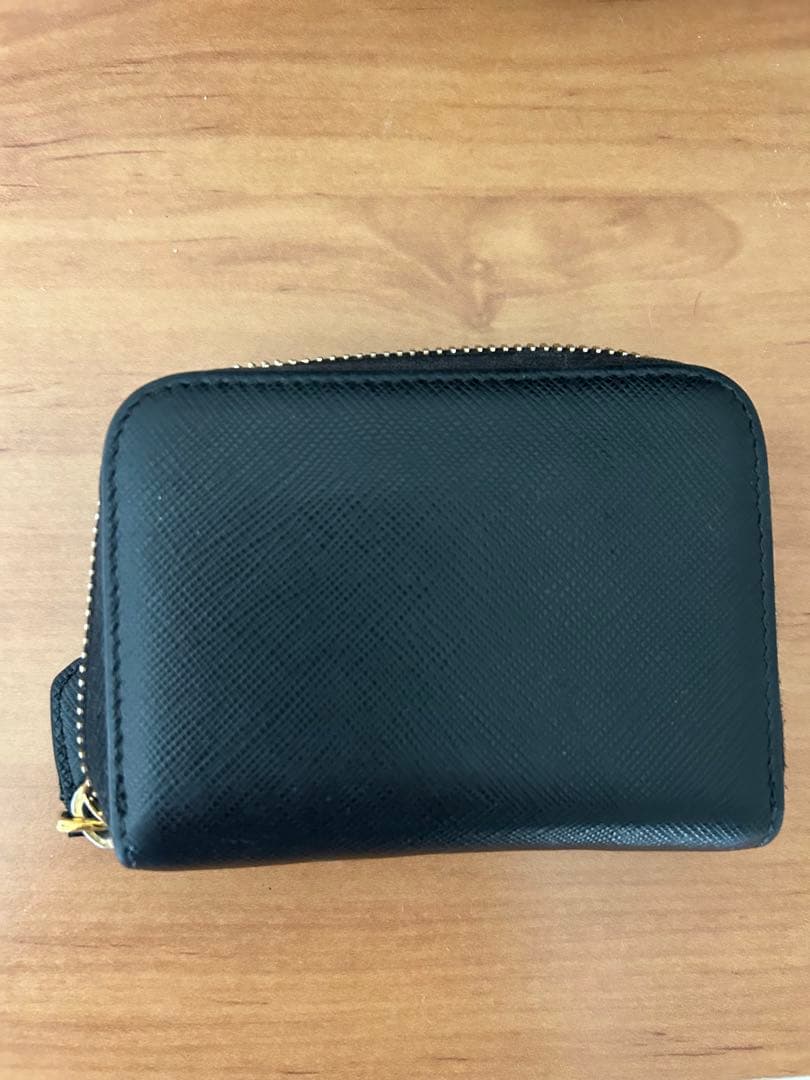 PRADA ミニウォレット　ジッパー　ケース