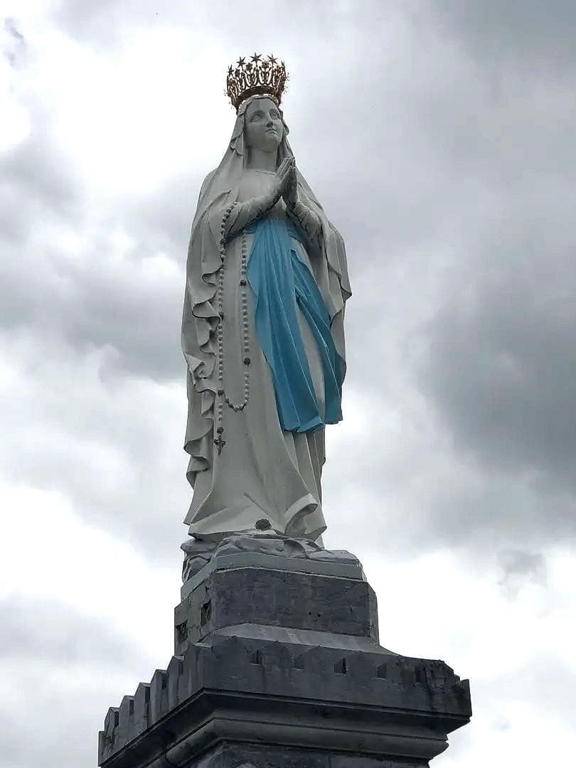 年内限定価格 (聖地巡礼)(フランス・ルルド地方)ルルドの泉でくんだ奇跡